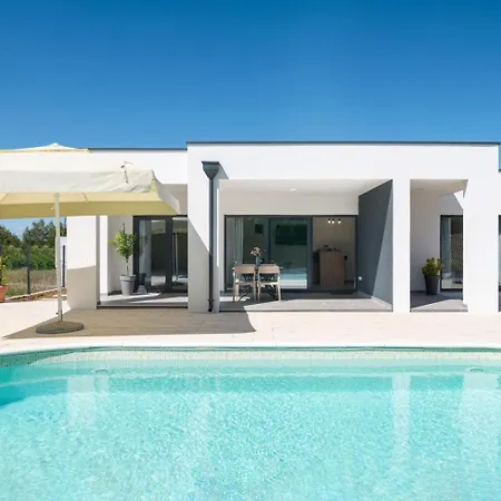 Akadia Holiday - Heated Pool * Ζαντάρ